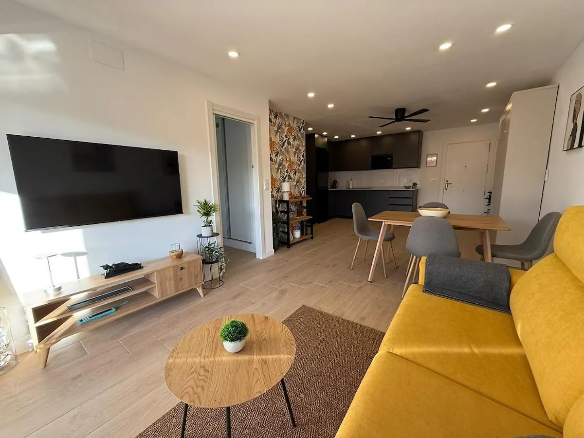 Sunny & Stylish Beach Apartment Fuengirola 0*,  Spanje
