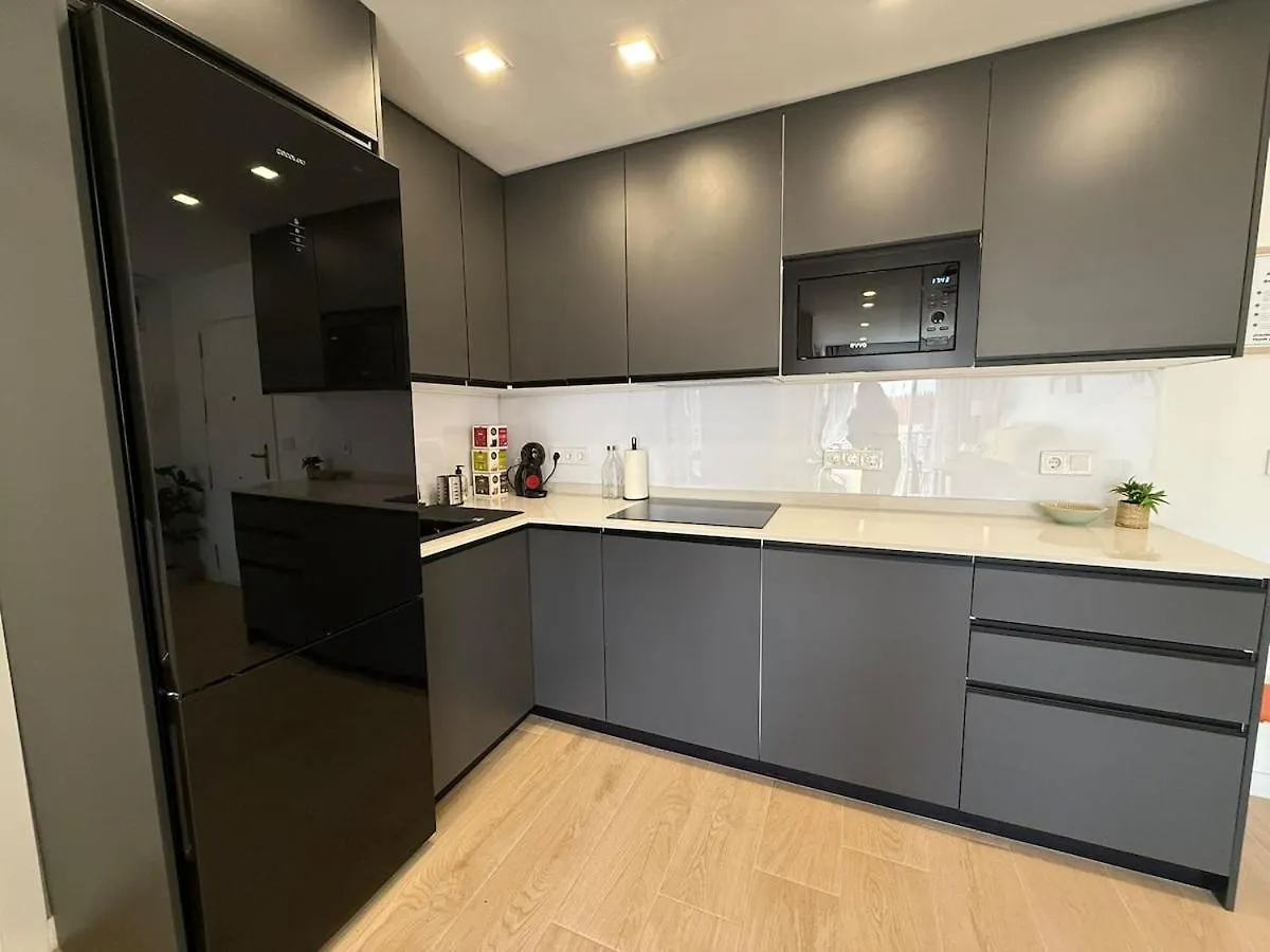 Sunny & Stylish Beach Apartment Fuengirola