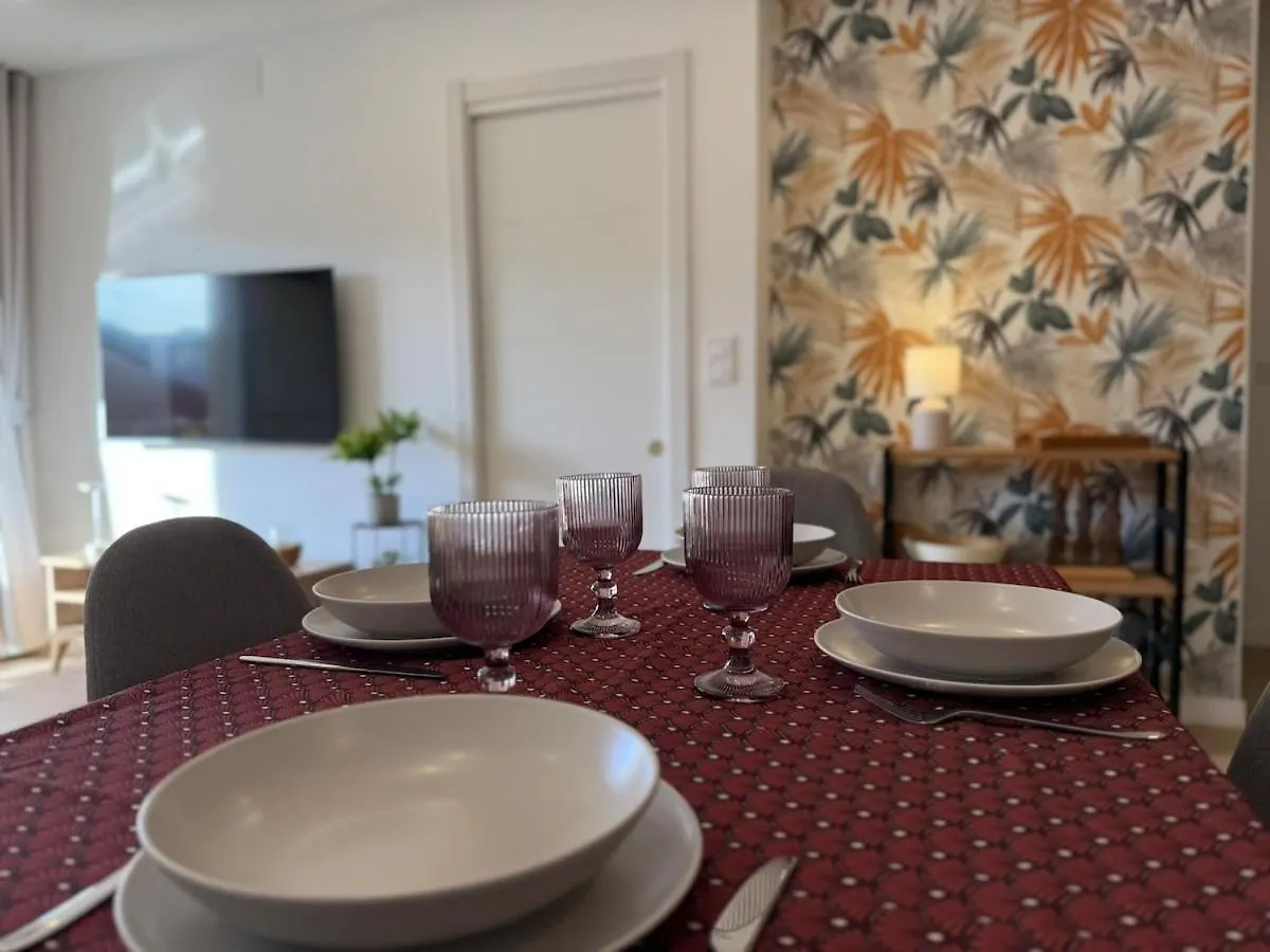 Sunny & Stylish Beach Apartment Fuengirola