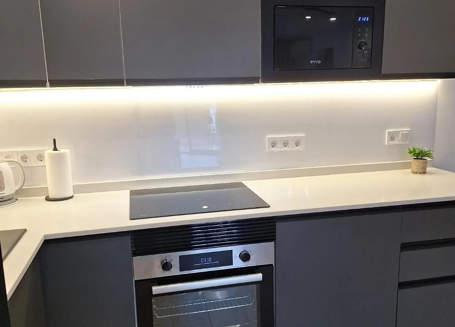 Sunny & Stylish Beach Apartment Fuengirola
