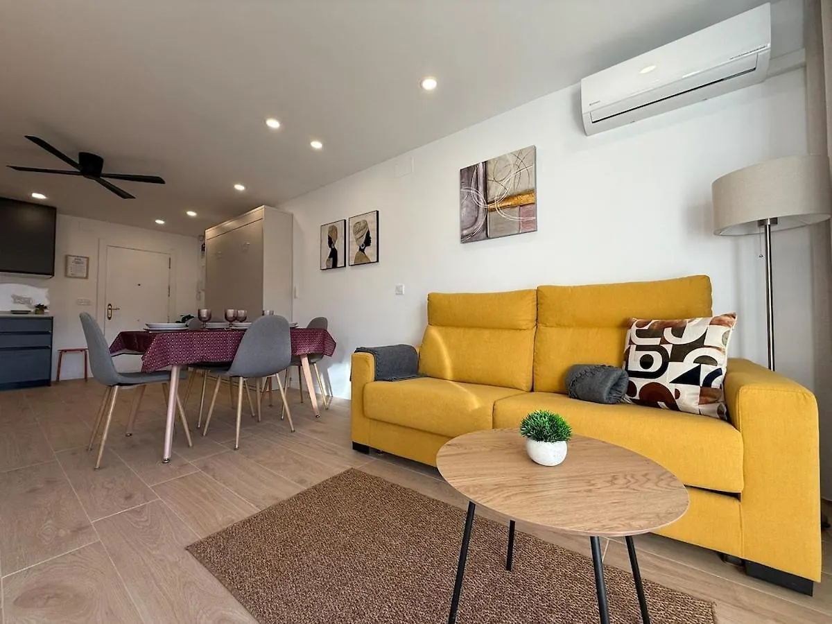 Sunny & Stylish Beach Apartment Fuengirola